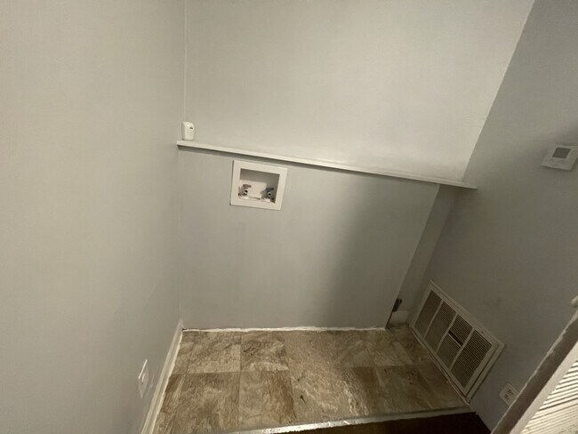 Foto del edificio - 1128 Wade st / jre