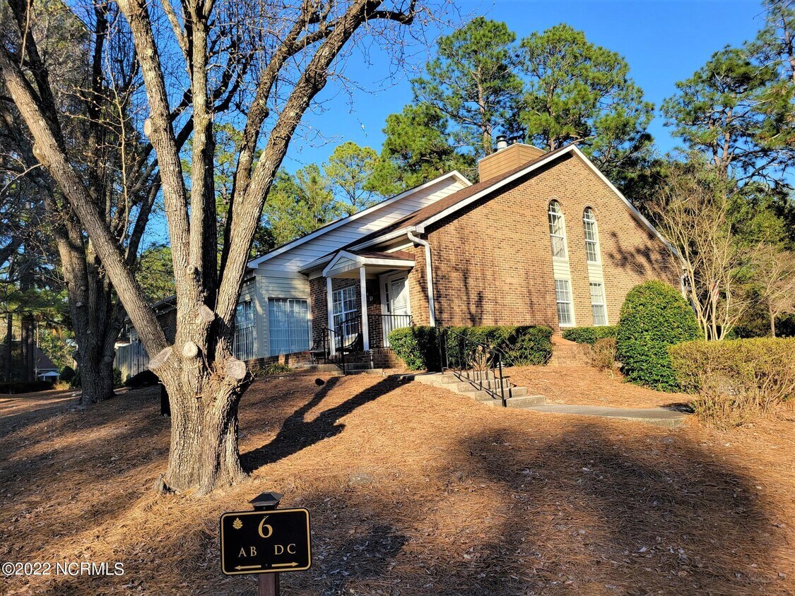 6 Pinehurst Manor Unit D, Pinehurst, NC 28374 Condo for Rent in