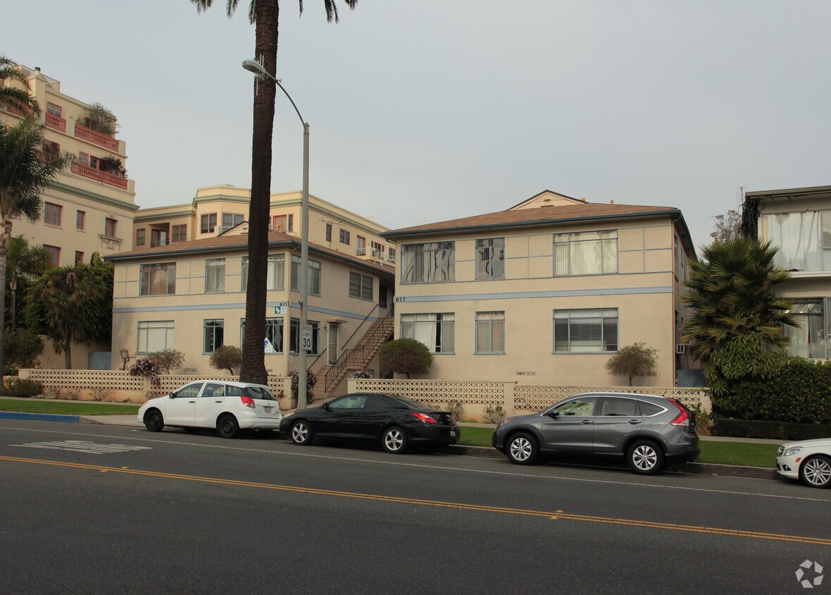 Foto del exterior del edificio - 615-617 Ocean Ave