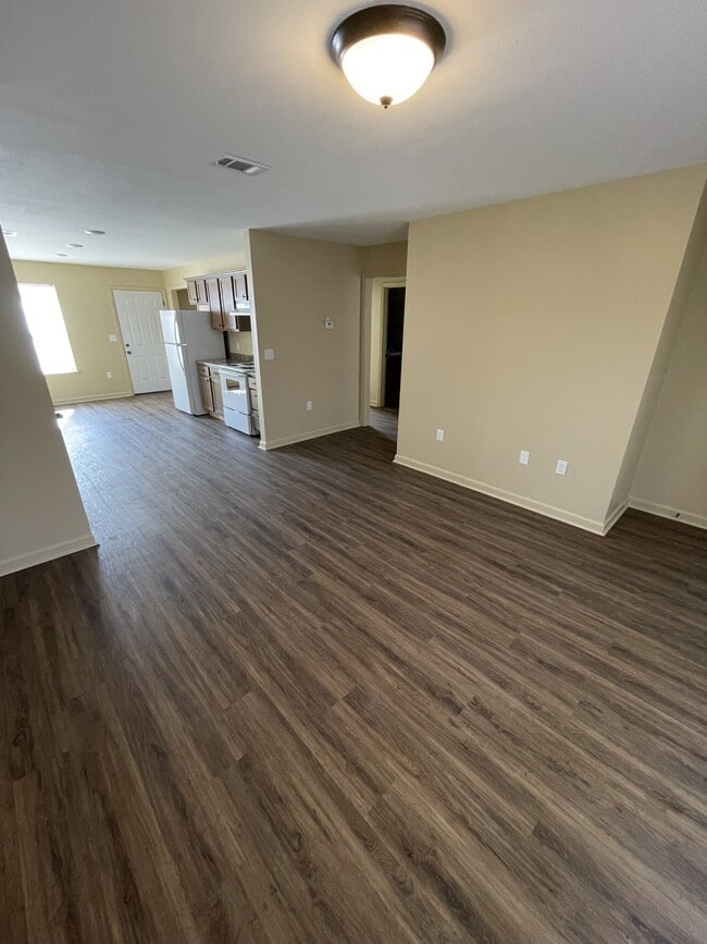 Building Photo - 708 A Shepard Dr