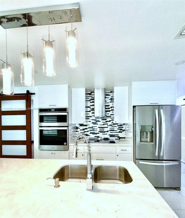 Foto del edificio - 792 NW 29th Terrace