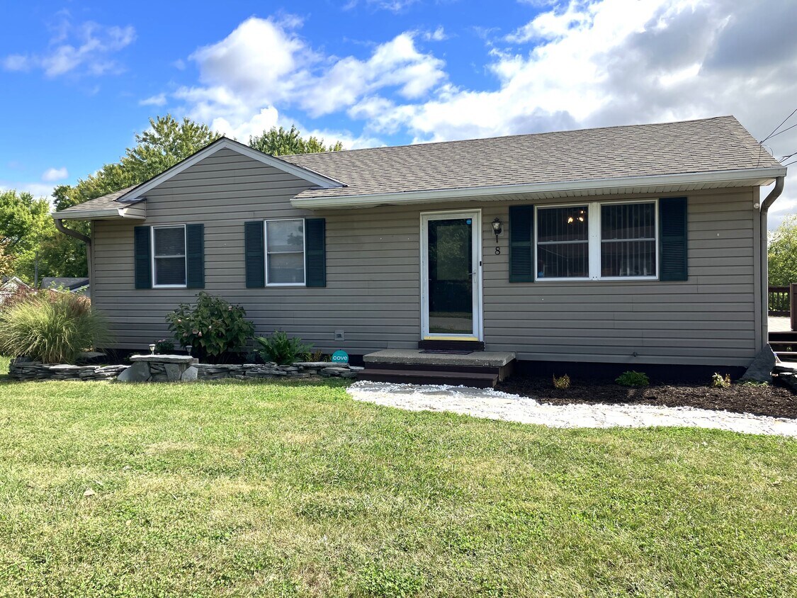8 Lakeview Dr, Williamstown, KY 41097 House Rental in Williamstown