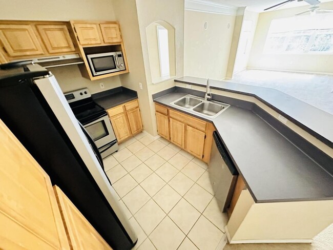 Building Photo - 3406 Sohot Street # 206