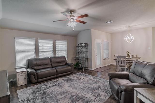 Foto del edificio - 562 Jamestown Ln