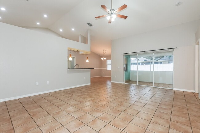 Foto del edificio - 2607 Pine Valley Dr