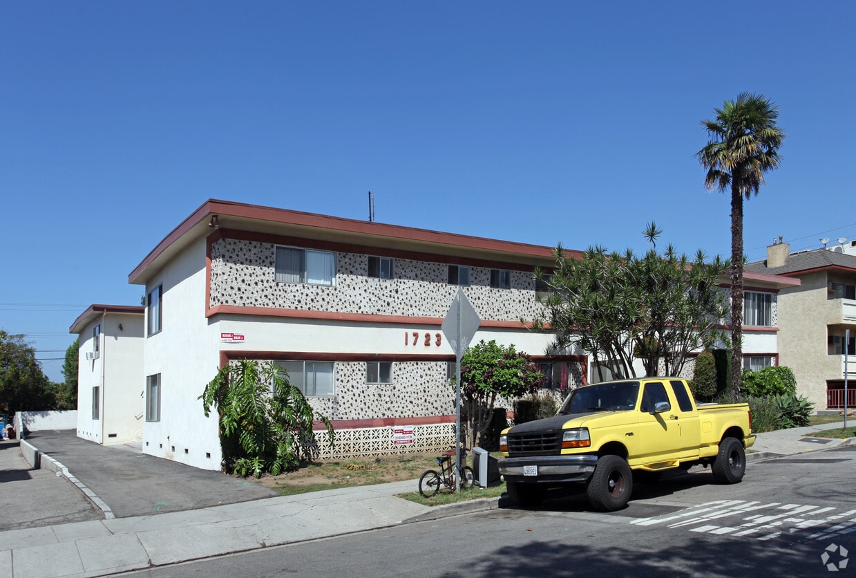 Primary Photo - 1723 S Westgate Ave