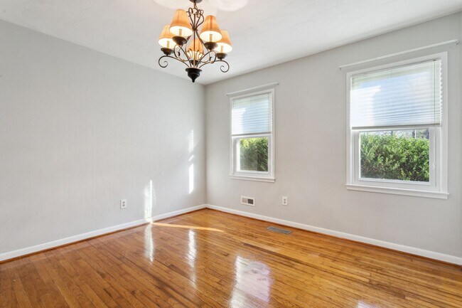 Foto del edificio - 212 Oxford Rd