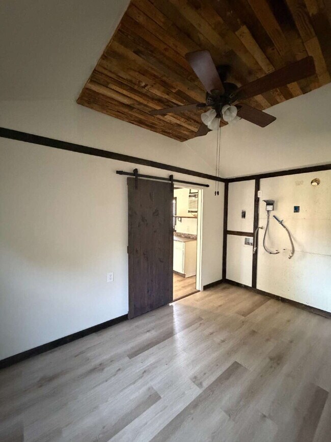 Foto del edificio - Charming 1-Bedroom Home with Modern Amenities in Marshall, TX!