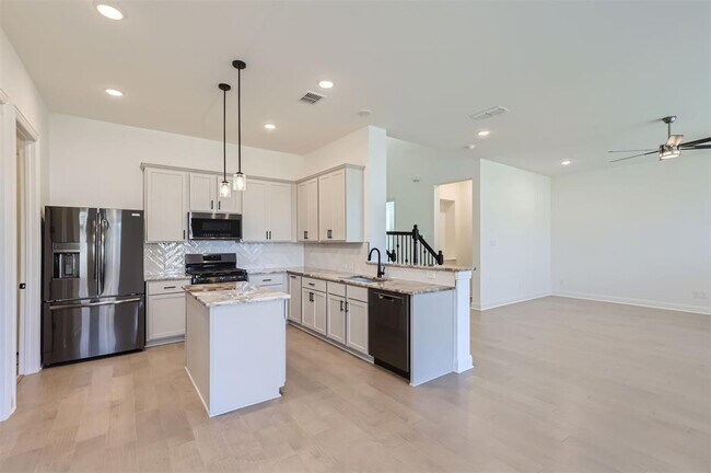 Foto del edificio - 1716 Garrett Oaks Ln