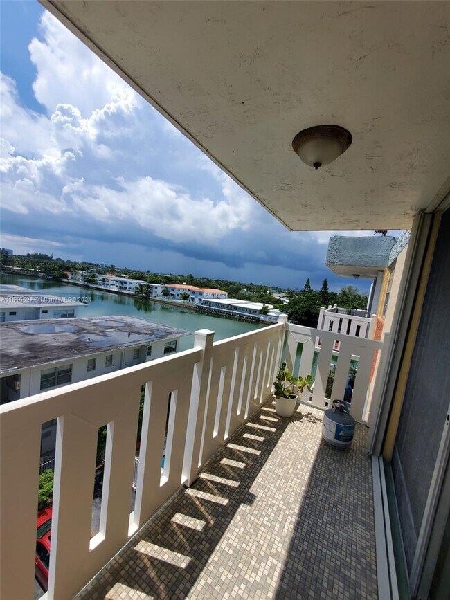 Building Photo - 7900 Tatum Waterway Dr