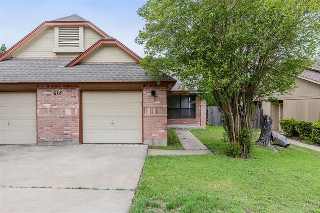Building Photo - 618 Rollingway Dr