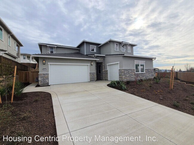 Foto del edificio - 4 br, 3.5 bath House - 8067 Grant Dr