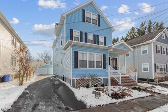 Building Photo - 43 Howe Ave