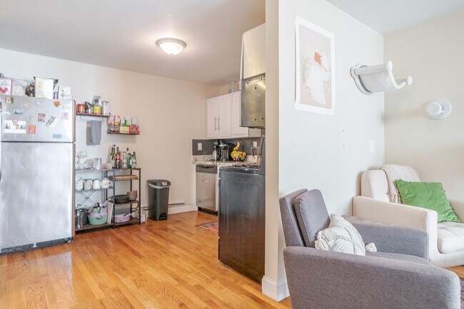 Foto del edificio - 238 Everett St