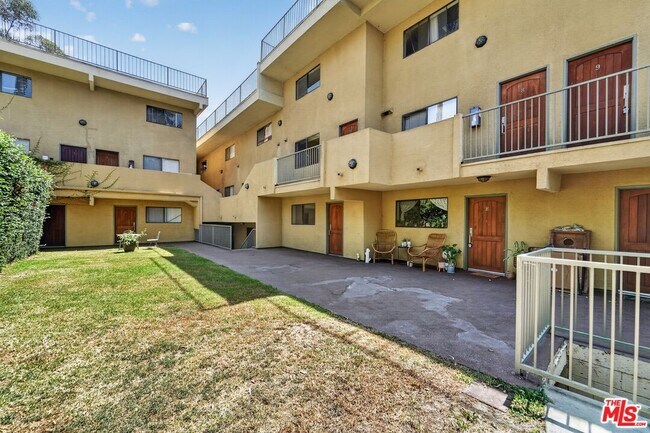 Foto del edificio - 3712 Evans St W