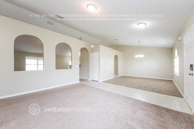 Building Photo - 1130 St Tropez Ct