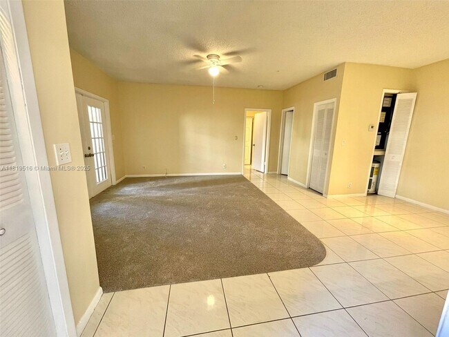 Foto del edificio - 1423 Avon Ln