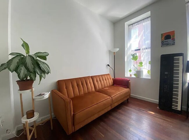 Building Photo - 248 Broome St