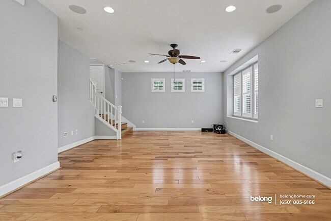 Building Photo - 568 Selby Lane