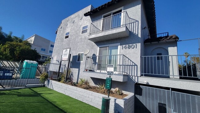 Foto del edificio - 14801 Delano St