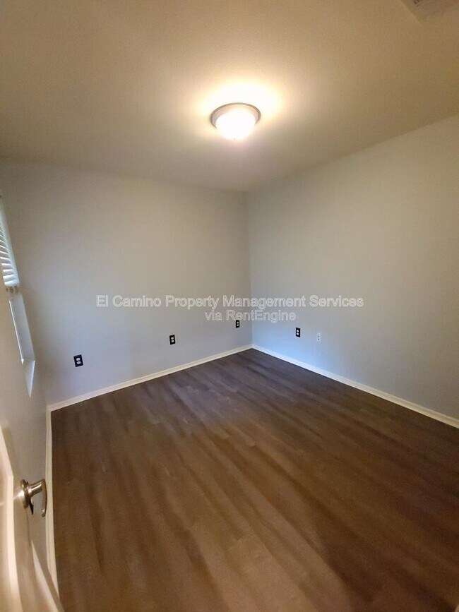 Foto del edificio - 10244 Artesia Blvd