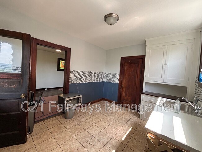 Foto del edificio - 2728 Woodstock Ave