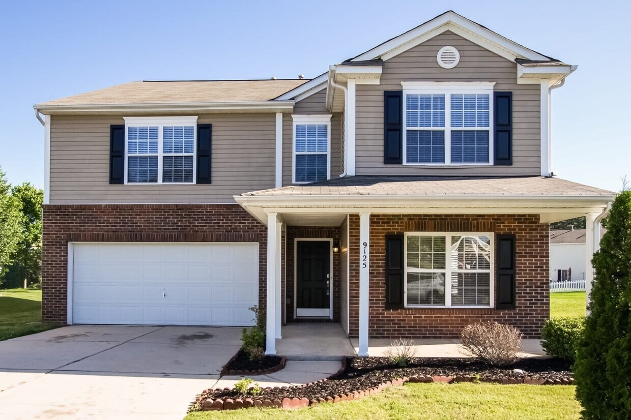 9125 Corey Common Ave House Rental in Charlotte, NC