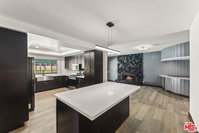 Foto del edificio - 9724 Bothwell Rd