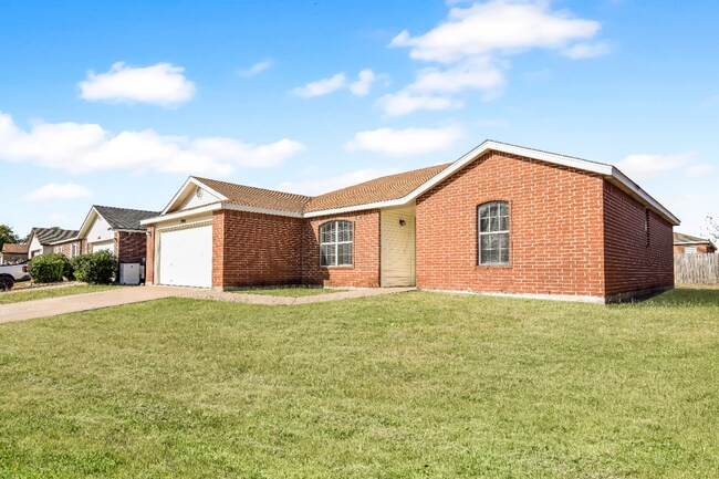 Building Photo - 1904 Liberty Hill Dr