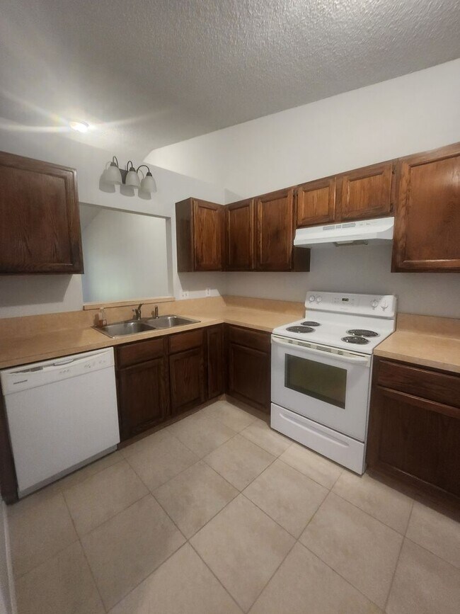 Foto del edificio - 2824 Coleman Ct