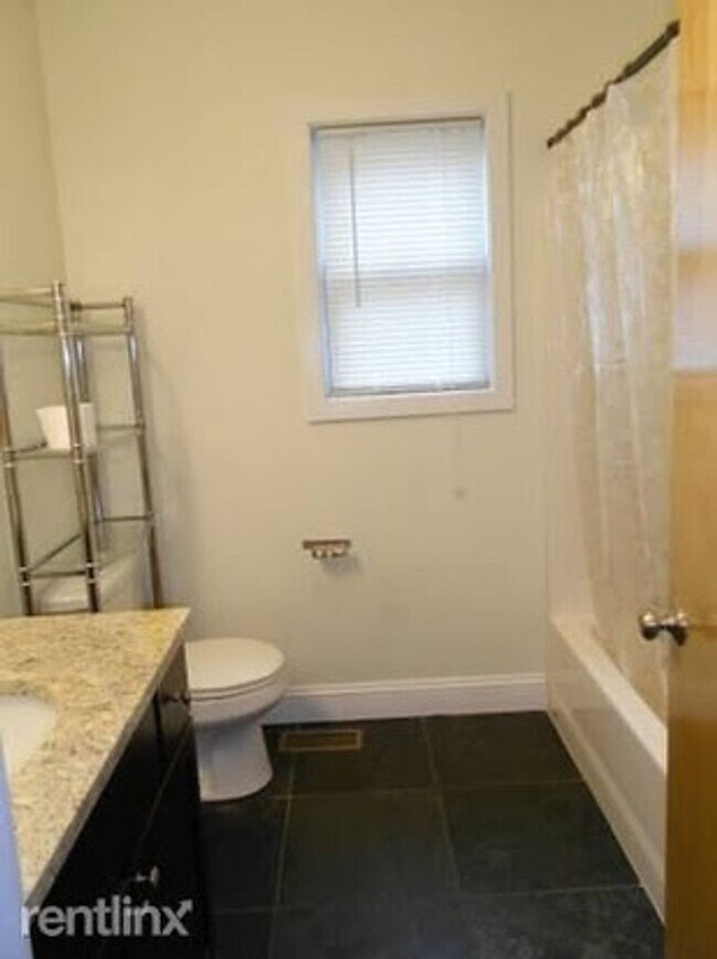 Foto del edificio - 4 Bedroom