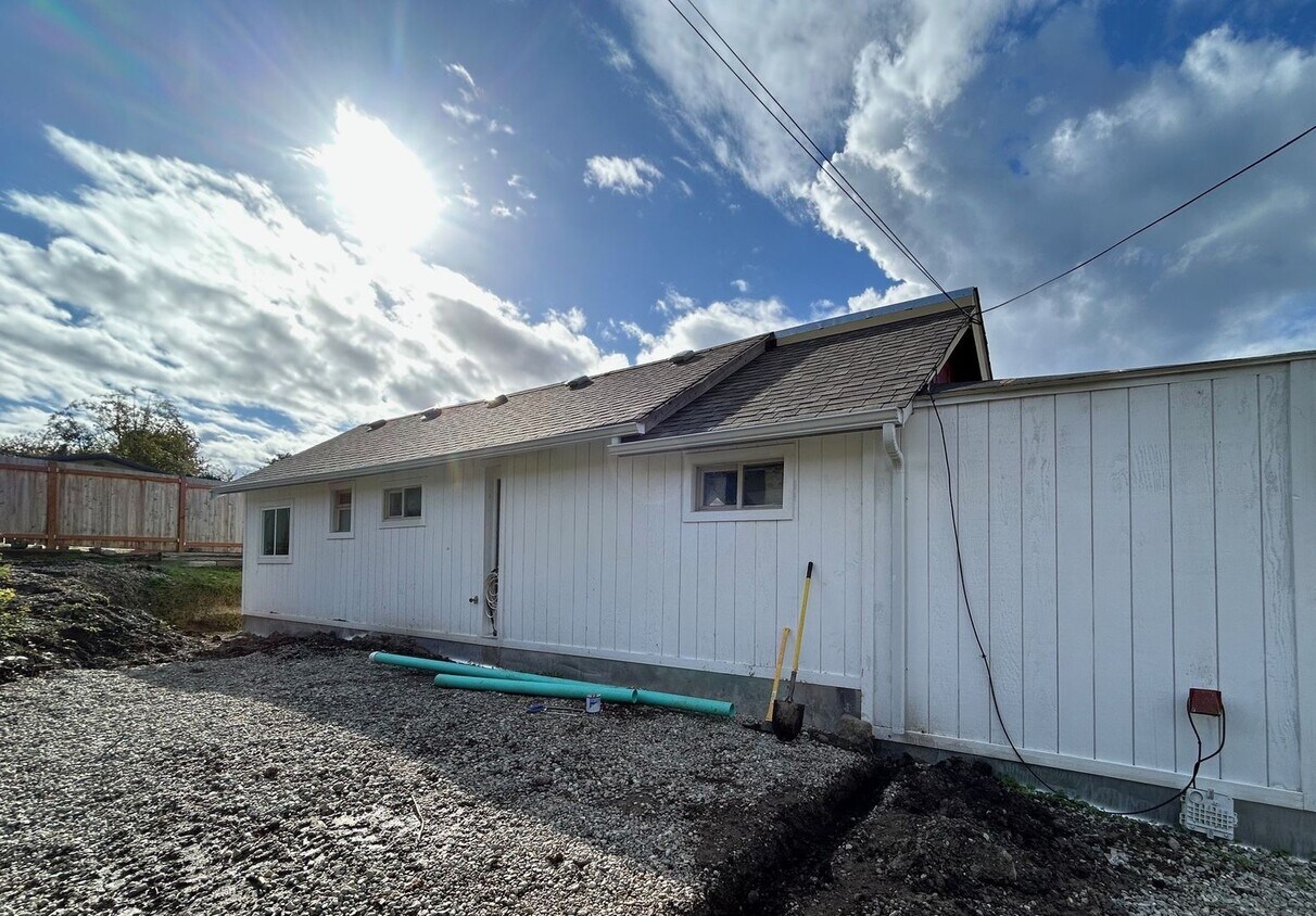 Primary Photo - Renovated Warm Beach Cabin