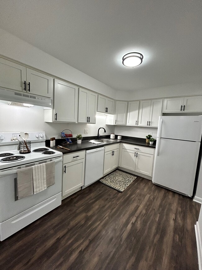 Building Photo - Willow Tree