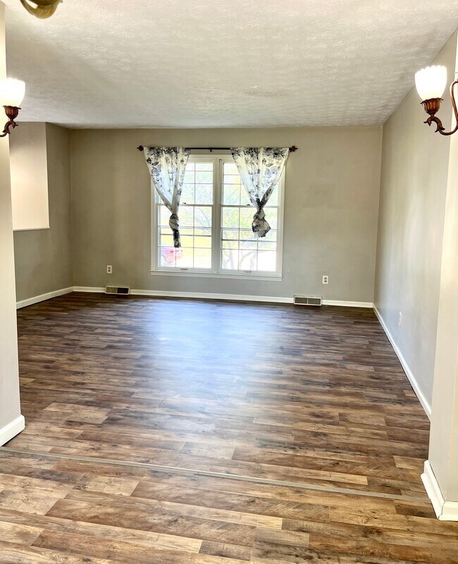 Foto del edificio - 3313 Tisdale Dr