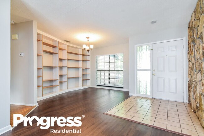 Building Photo - 3819 Cloverhill Ct
