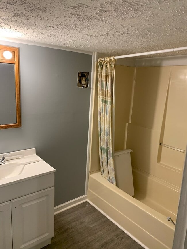 Foto del edificio - 2408 Harvard Ave