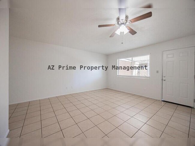 Foto del edificio - 7126 N 19th Ave