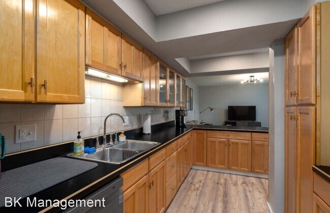 Building Photo - 3 br, 1.5 bath House - 232 Navajo Street - 1