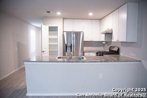 Foto del edificio - 4518 Meadowland Pl