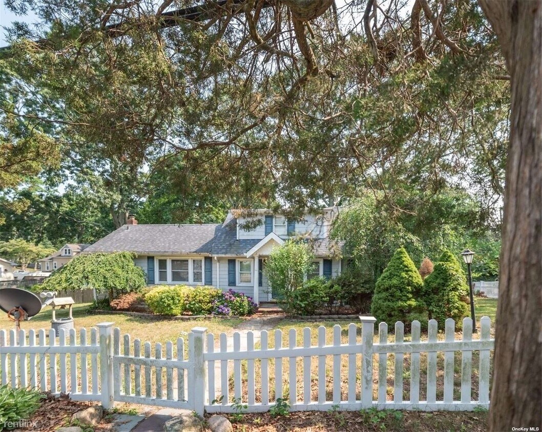 Primary Photo - 2 br, 1 bath House - 120 Lower Rocky Point Rd
