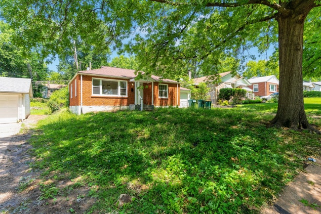 Building Photo - 8135 Bloom Dr