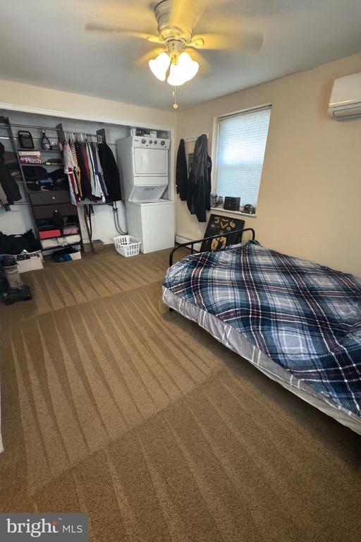 Foto del edificio - 871-UNIT Highland Ave