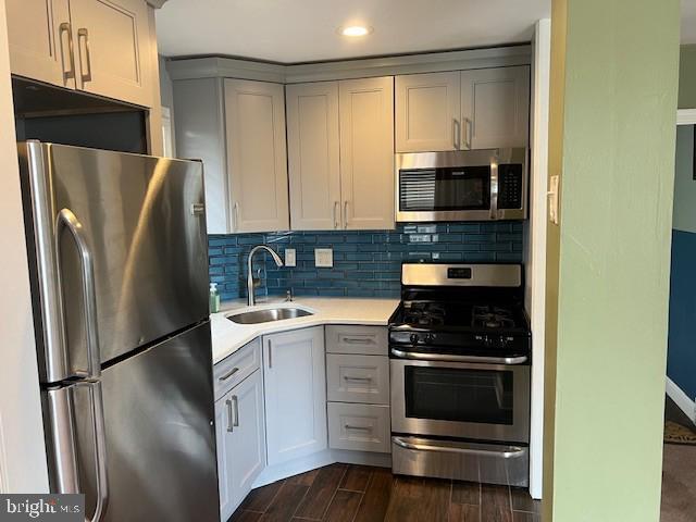 Foto principal - 8735 Jackson St