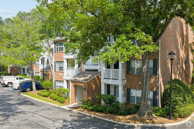 Building Photo - Dunwoody Ridge