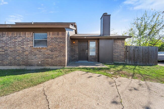 Building Photo - Arlington 2 Bedroom