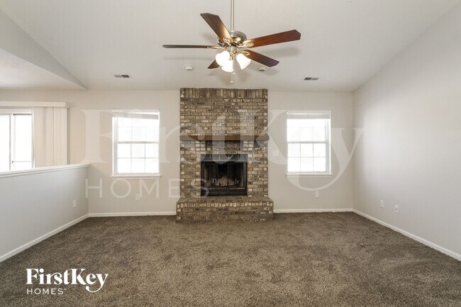 Foto del edificio - 11824 Shannon Pointe Rd