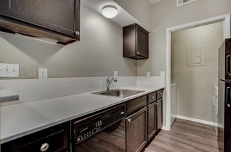 Building Photo - 1820 N Garrett Ave