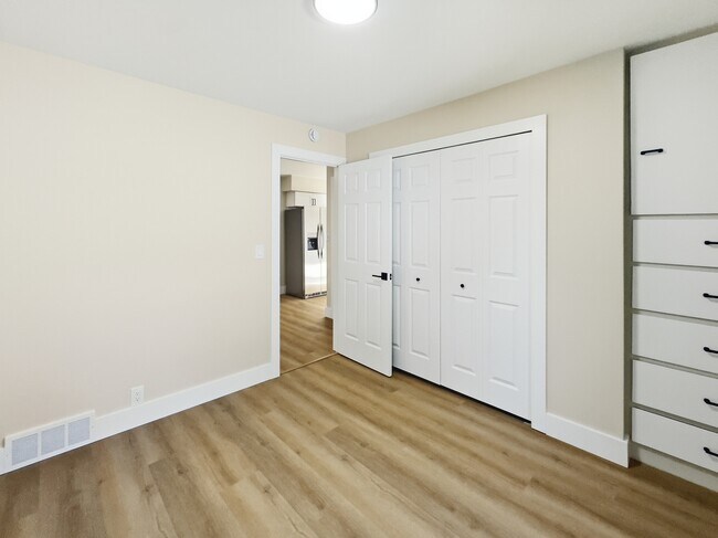 Foto del edificio - 2130 Brady Ave