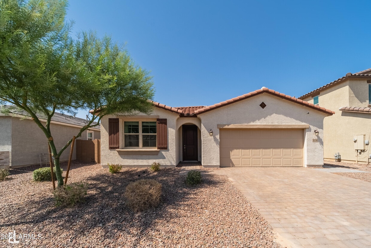 Foto principal - 11036 W Harrison St