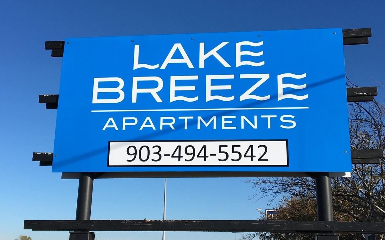 Lake Breeze Apartments Greenville